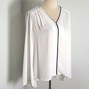 Philosophy White High-Low V-Neck Longsleeve Blouse with Black Trim, Size Medium